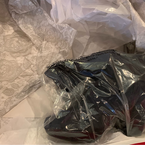 Carlos Santana Velvet Thigh High Navy Boot - Picture 4 of 16